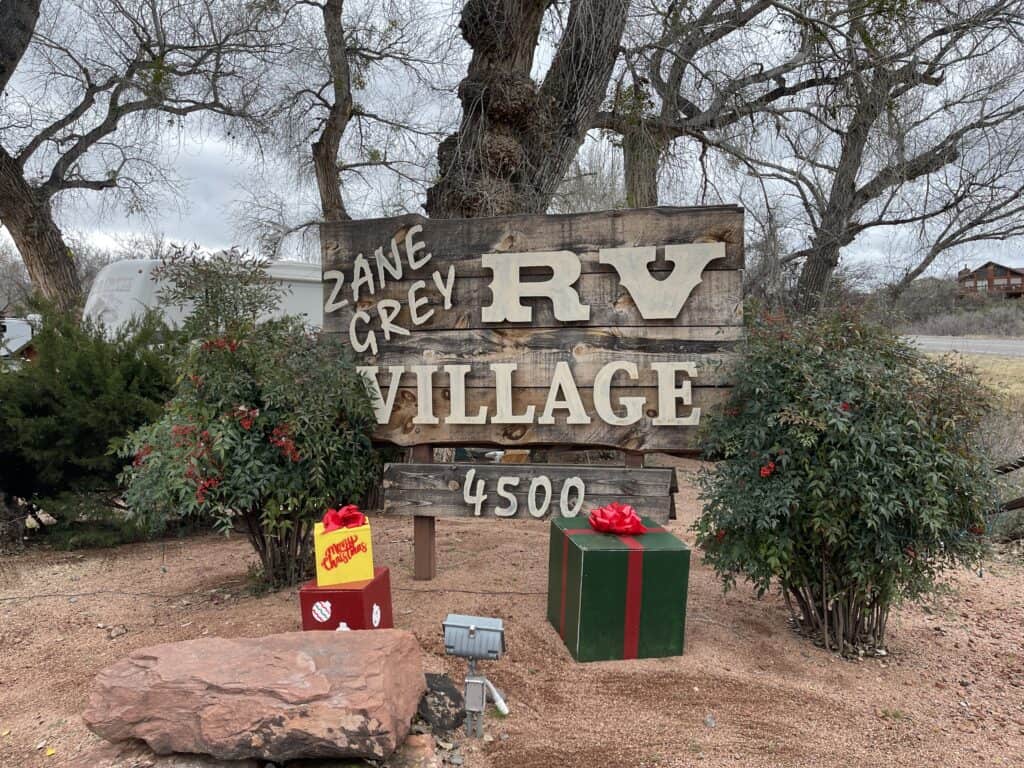 Zane Grey RV Village sign - photo by www.theplaceswherewego.com
