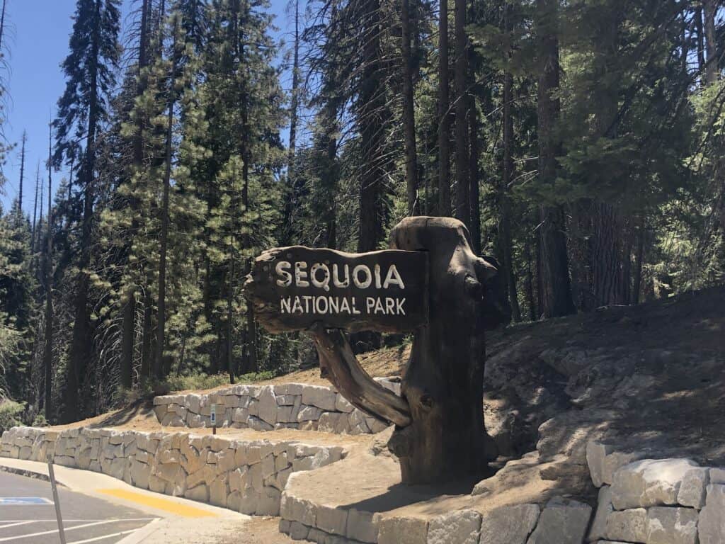 Sequoia National Park sign - photo by www.theplaceswherewego.com