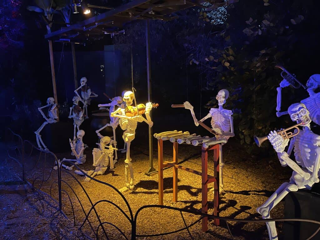 Skeleton orchestra at Boney Island Los Angeles