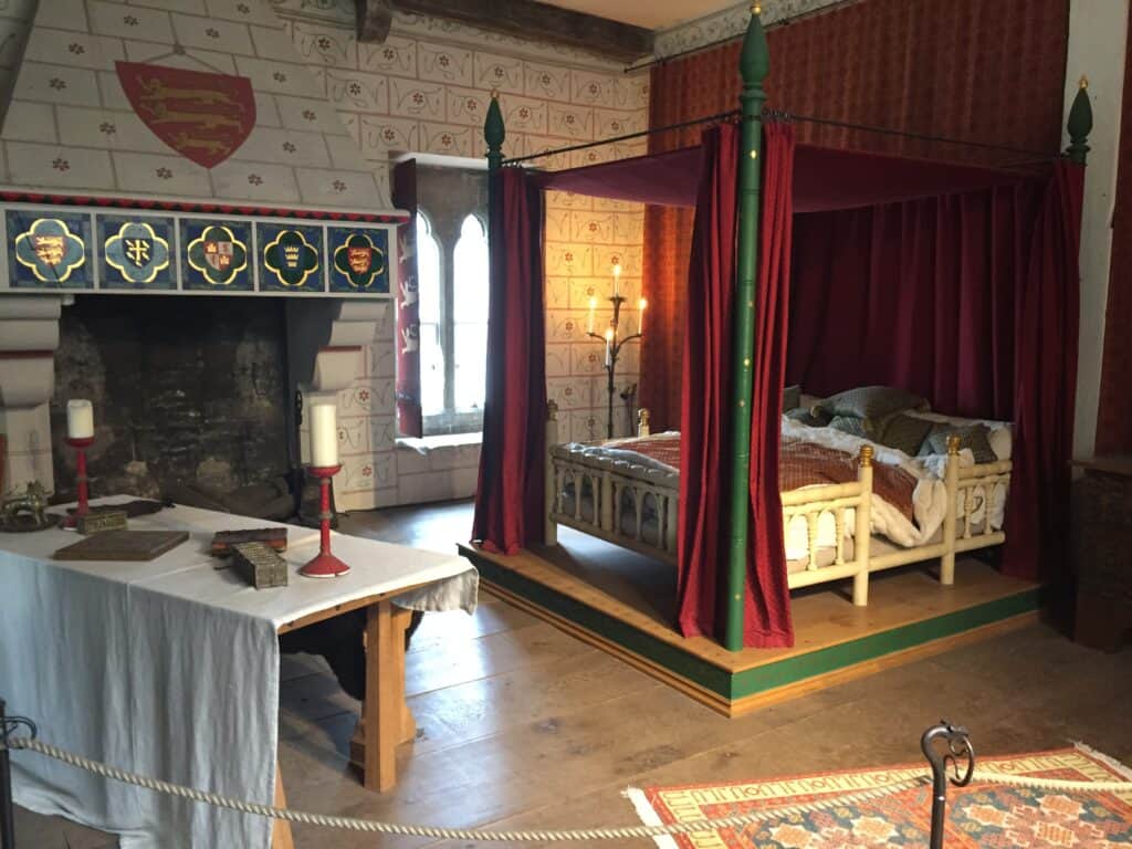 Edward 1's Hall and Bed Chamber at the Tower of London