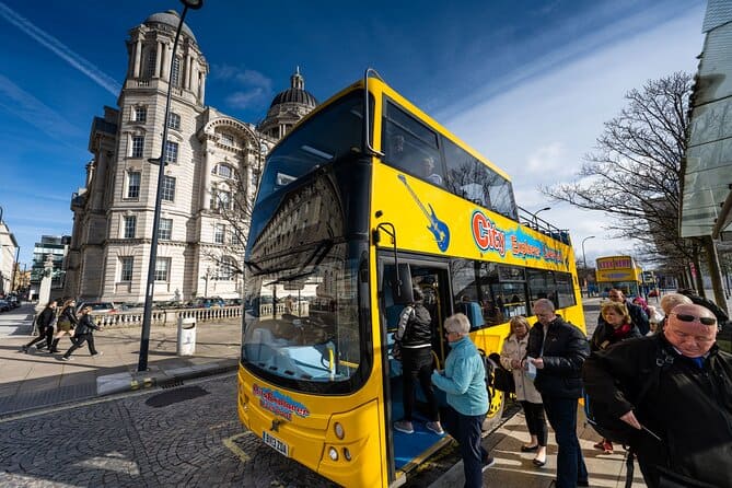 Liverpool hop on hop off bus