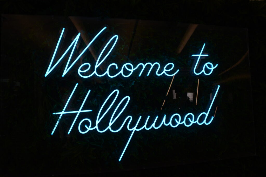 Welcome to Hollywood neon lights