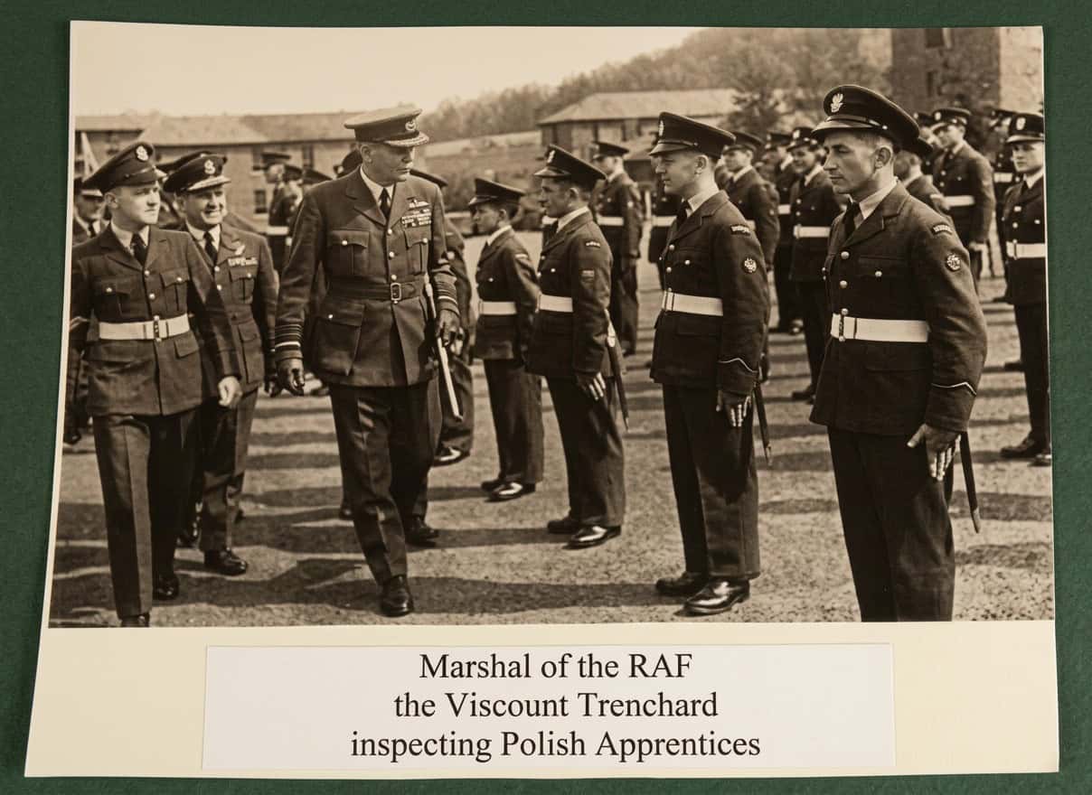 1640 Top Extract_Marshal inspecting Polish Apprentices Marshal of the RAF - the Viscount Trenchard inspecting Polish Apprentices